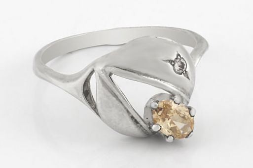 Серебряное кольцо с топазом 10242 купить в магазине Самоцветы мира