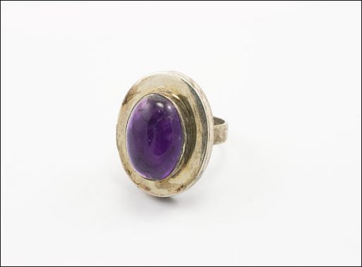 Серебряное кольцо с аметистом 10316 купить в магазине Самоцветы мира