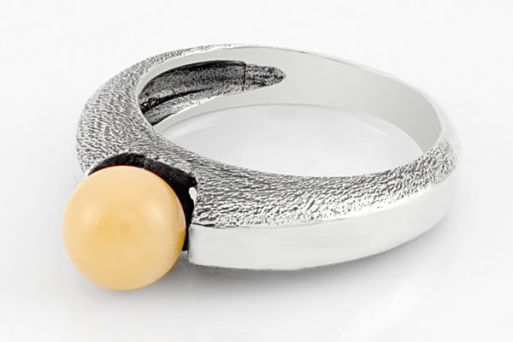 Серебряное кольцо с кораллом 11695 купить в магазине Самоцветы мира