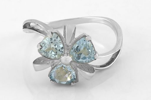 Серебряное кольцо с топазом 12146 купить в магазине Самоцветы мира