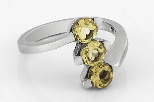 Серебряное кольцо с цитрином 17476 купить в магазине Самоцветы мира