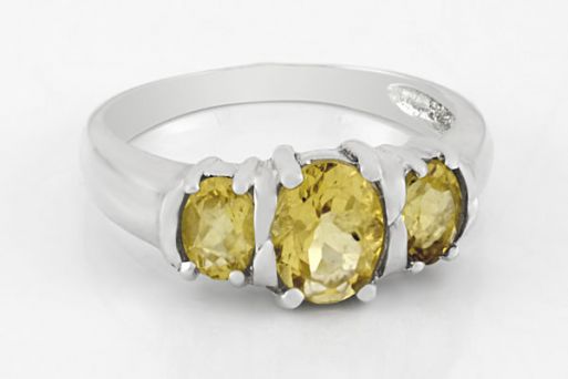 Серебряное кольцо с цитрином 17496 купить в магазине Самоцветы мира