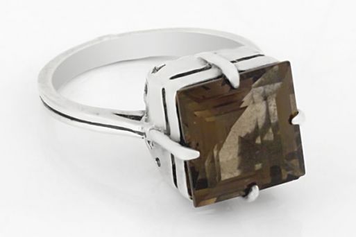 Серебряное кольцо с раухтопазом 17976 купить в магазине Самоцветы мира