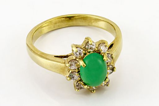 Позолоченное кольцо из сплава с хризопразом 18814 купить в магазине Самоцветы мира
