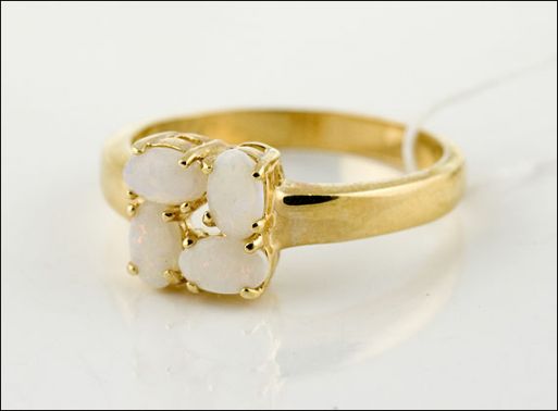 Позолоченное кольцо из мельхиора с опалом 19063 купить в магазине Самоцветы мира