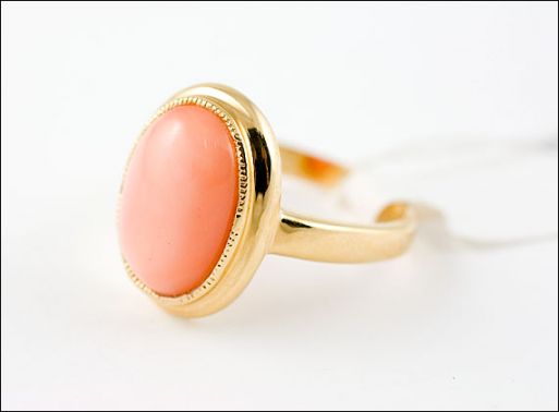 Позолоченное кольцо из мельхиора с кораллом 19164 купить в магазине Самоцветы мира