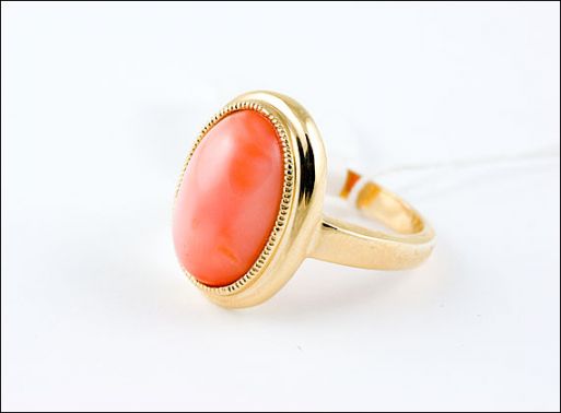 Позолоченное кольцо из мельхиора с кораллом 19166 купить в магазине Самоцветы мира