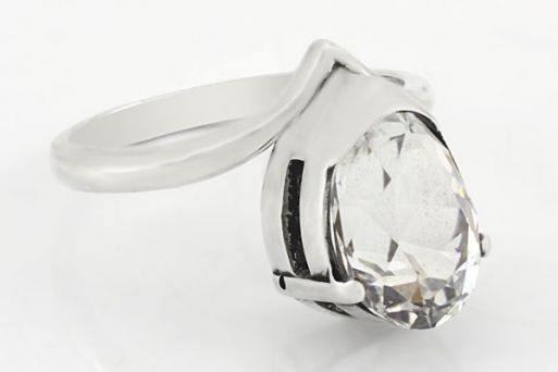 Серебряное кольцо с топазом 19253 купить в магазине Самоцветы мира