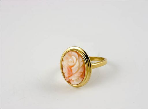 Позолоченное кольцо из мельхиора с кораллом 20731 купить в магазине Самоцветы мира