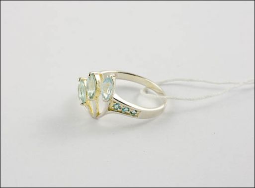 Серебряное кольцо с топазом 21013  купить в магазине Самоцветы мира