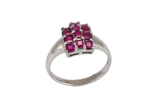 Серебряное кольцо с рубином 12 квадратов 2,5х2,5 мм купить в магазине Самоцветы мира