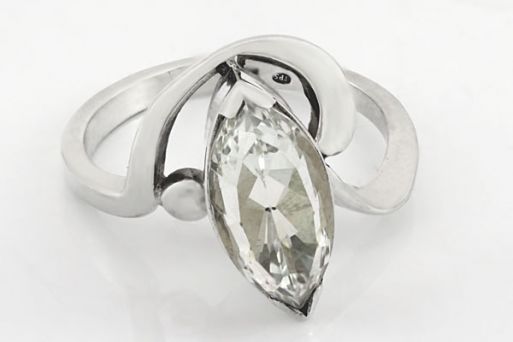 Серебряное кольцо с топазом 21095 купить в магазине Самоцветы мира