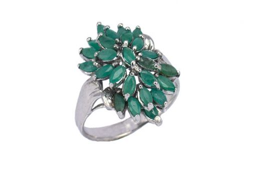 Серебряное кольцо с изумрудом 22482 купить в магазине Самоцветы мира