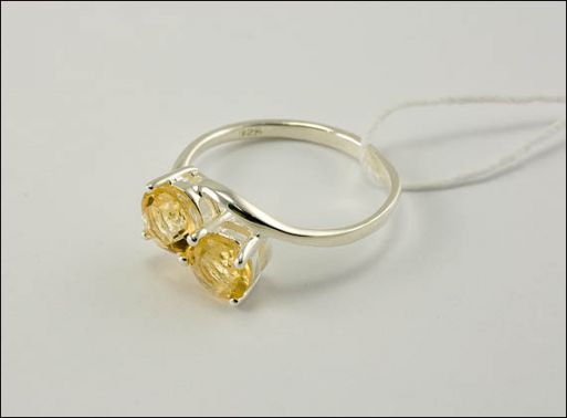 Серебряное кольцо с цитрином 23535 купить в магазине Самоцветы мира