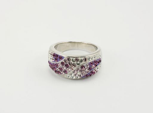 Серебряное кольцо с Кристаллами Swarovski 24444 купить в магазине Самоцветы мира