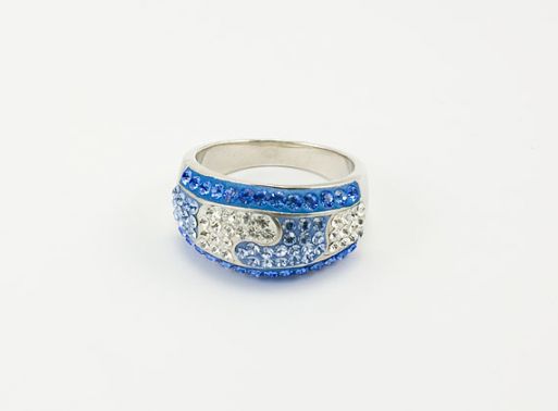 Серебряное кольцо с Кристаллами Swarovski 24457 купить в магазине Самоцветы мира