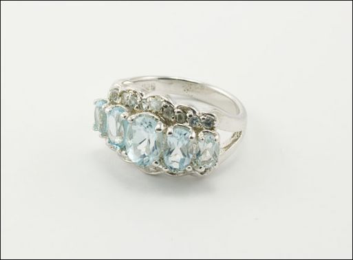 Серебряное кольцо с топазом 24613 купить в магазине Самоцветы мира