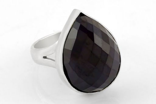 Серебряное кольцо с шпинелью 25142 купить в магазине Самоцветы мира