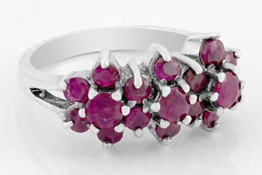 Серебряное кольцо с рубином 25281 купить в магазине Самоцветы мира