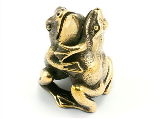 Бронзовую фигурку лягушка 25831 купить в магазине Самоцветы мира