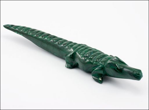 Малахитовую фигурку крокодил 26225 купить в магазине Самоцветы мира