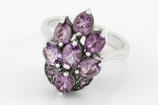 Серебряное кольцо с аметистом 28159 купить в магазине Самоцветы мира