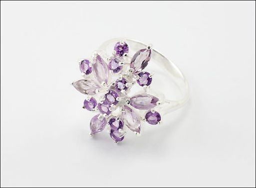 Серебряное кольцо с аметистом 28161 купить в магазине Самоцветы мира