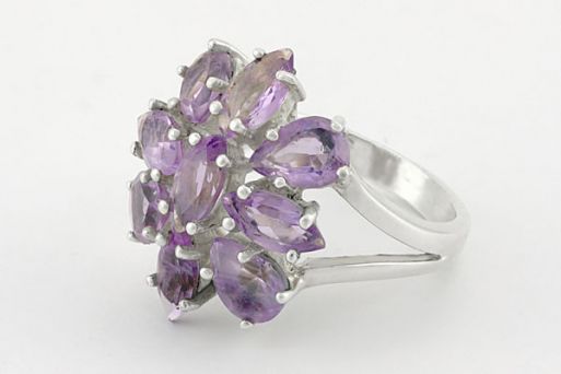 Серебряное кольцо с аметистом 28164 купить в магазине Самоцветы мира