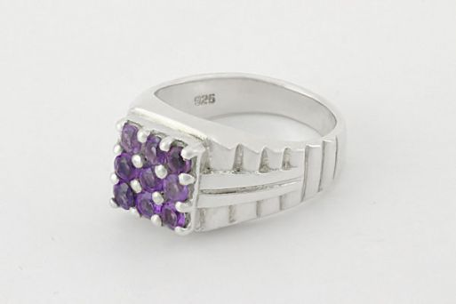 Серебряное кольцо с аметистом 28194 купить в магазине Самоцветы мира
