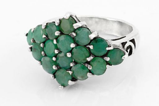 Серебряное кольцо с изумрудом 28444 купить в магазине Самоцветы мира