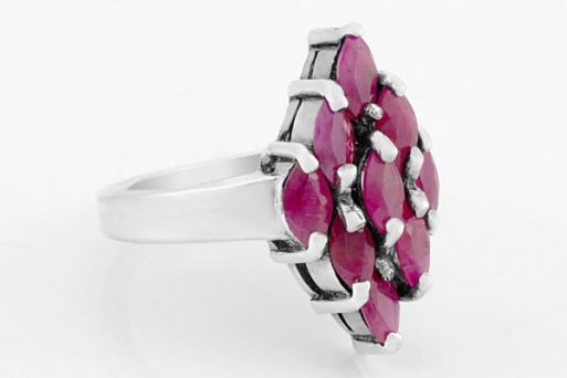 Серебряное кольцо с рубином 28494 купить в магазине Самоцветы мира