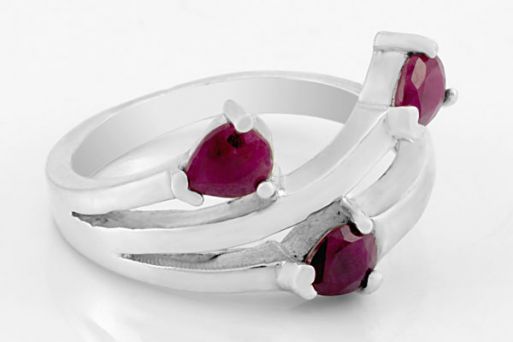 Серебряное кольцо с рубином 28497 купить в магазине Самоцветы мира