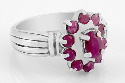 Серебряное кольцо с рубином 28519 купить в магазине Самоцветы мира