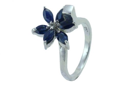 Серебряное кольцо с сапфиром 29491 купить в магазине Самоцветы мира