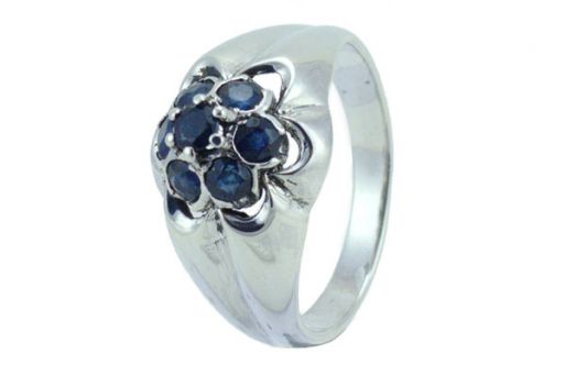 Серебряное кольцо с сапфиром 29519 купить в магазине Самоцветы мира