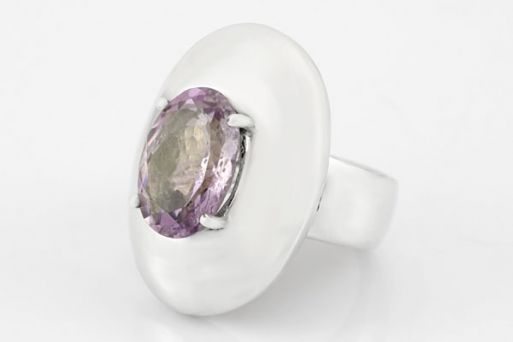 Серебряное кольцо с аметистом 29570 купить в магазине Самоцветы мира