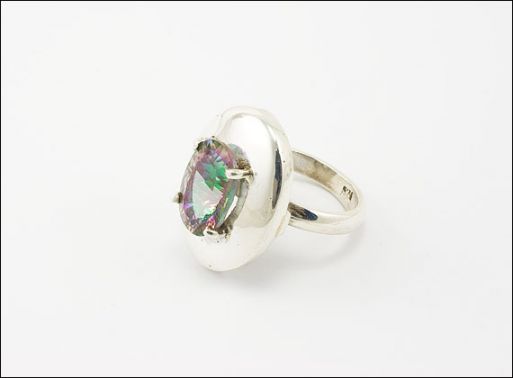 Серебряное кольцо с аметистом мистик 29576 купить в магазине Самоцветы мира