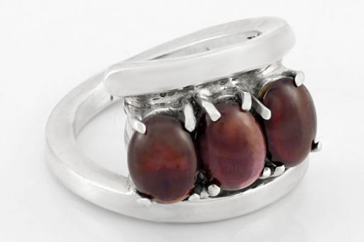 Серебряное кольцо с гранатом 29740 купить в магазине Самоцветы мира