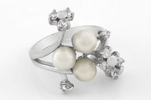 Серебряное кольцо с жемчугом 29782 купить в магазине Самоцветы мира
