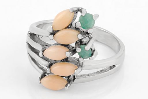 Серебряное кольцо с кораллом 29873 купить в магазине Самоцветы мира
