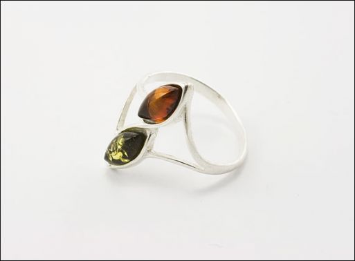 Мельхиоровое кольцо с янтарем 29900 купить в магазине Самоцветы мира