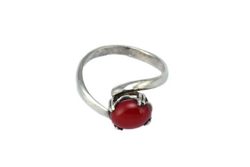 Серебряное кольцо с кораллом 30142 купить в магазине Самоцветы мира