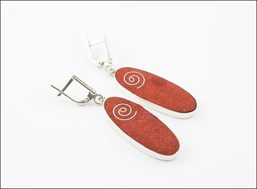 Серебряные серьги с красным кораллом 30266 купить в магазине Самоцветы мира