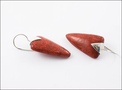 Серебряные серьги с красным кораллом 30286 купить в магазине Самоцветы мира
