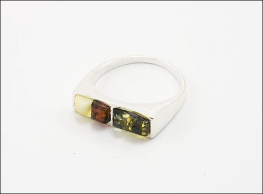 Мельхиоровое кольцо с янтарём 30423 купить в магазине Самоцветы мира