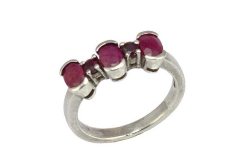 Серебряное кольцо с рубином 31317 купить в магазине Самоцветы мира