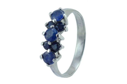 Серебряное кольцо с сапфиром 33051 купить в магазине Самоцветы мира