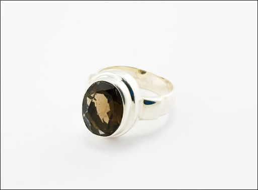 Серебряное кольцо с раухтопазом 33063 купить в магазине Самоцветы мира