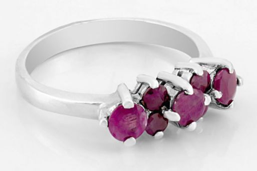 Серебряное кольцо с рубином 33085 купить в магазине Самоцветы мира