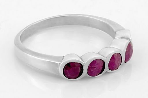 Серебряное кольцо с рубином 33141 купить в магазине Самоцветы мира